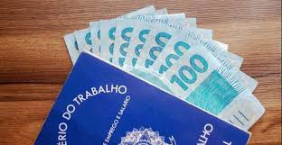 Salário mínimo em dezembro deveria ter sido de R$ 5.304,90, diz Dieese