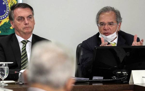 Na saúde e na economia, Bolsonaro e Paulo Guedes são faces da mesma tragédia