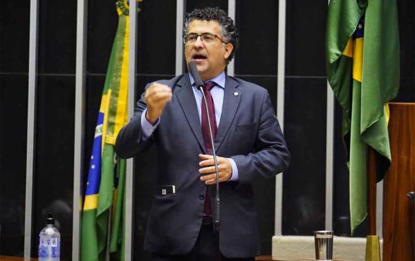 Reforma administrativa ataca serviços públicos e atendimento aos mais pobres