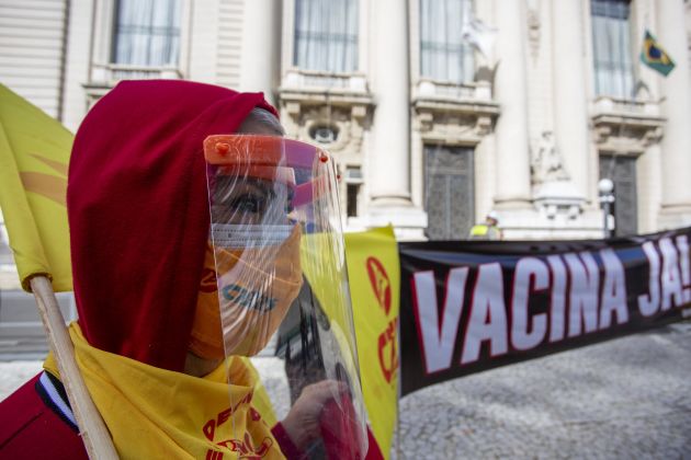 Artigo: Agenda sindical e mão amiga