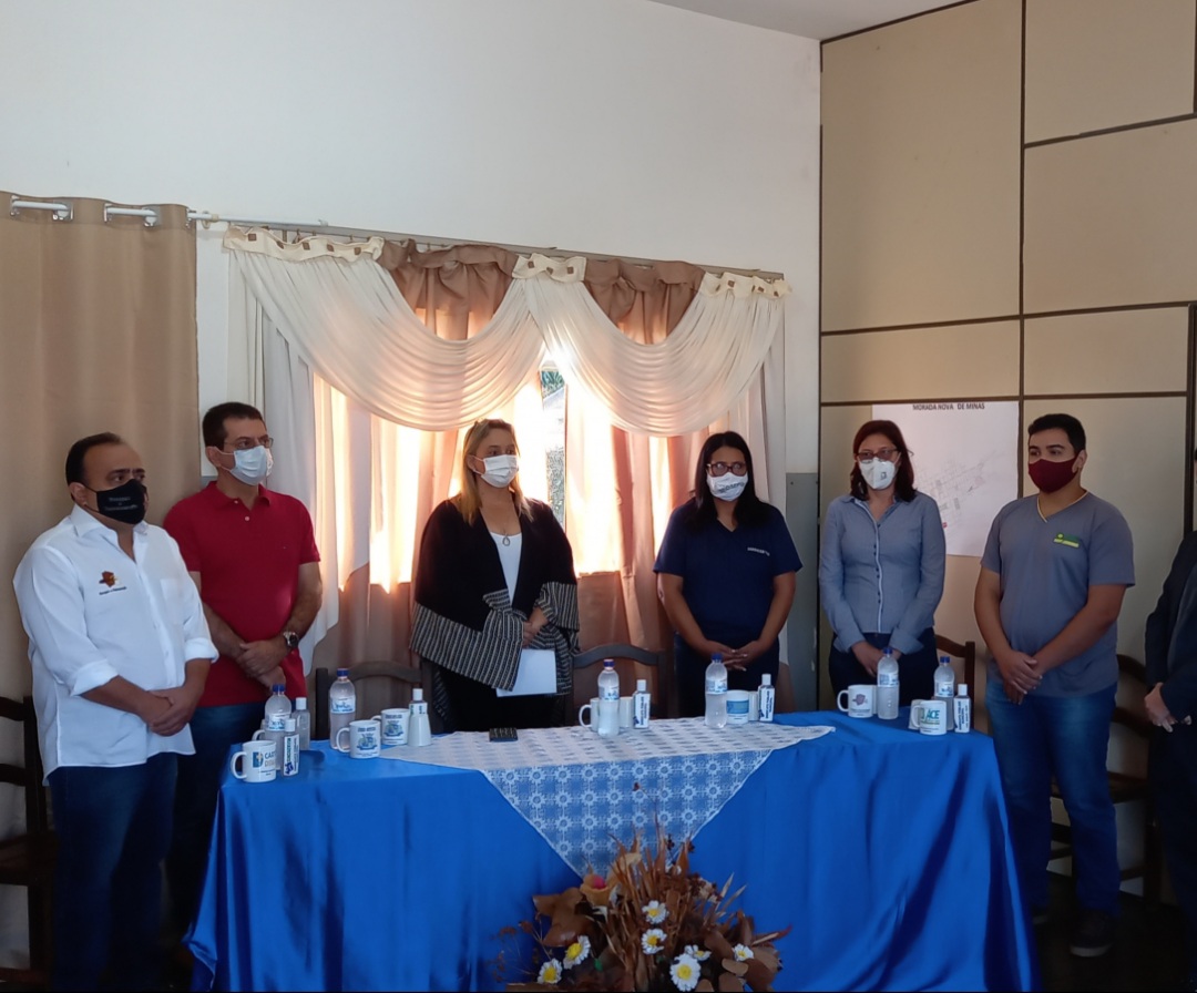 SINDSERVIM entrega cartão de benefícios aos servidores municipais de Morada Nova de Minas