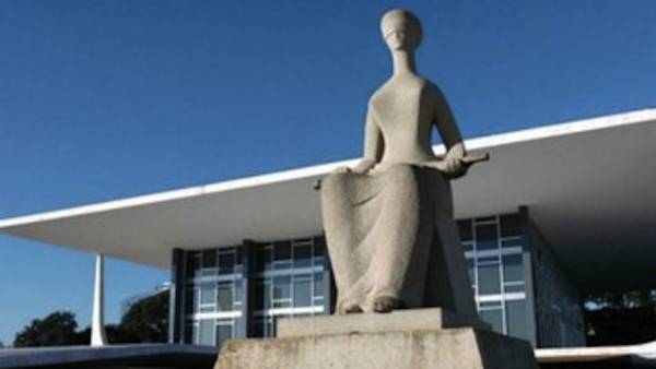 Sociedade civil demorou demais para conter risco de novo golpe, alerta cientista político