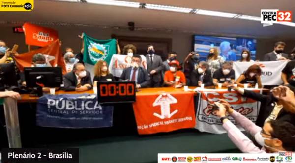 Manifestações contra a PEC 32 reforçam a rejeição da proposta na Câmara dos Deputados