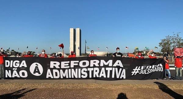 João Domingos é entrevistado sobre a PEC 32 e conteúdo ganha destaque internacional