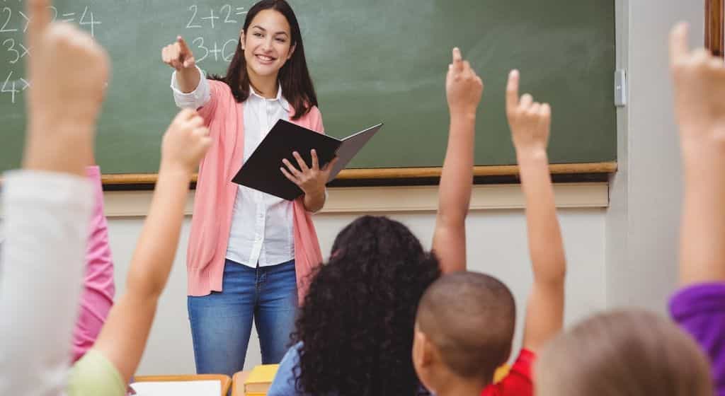 Conforme previsto, piso do magistério cresce e reajuste será de 31,3% em janeiro de 2022