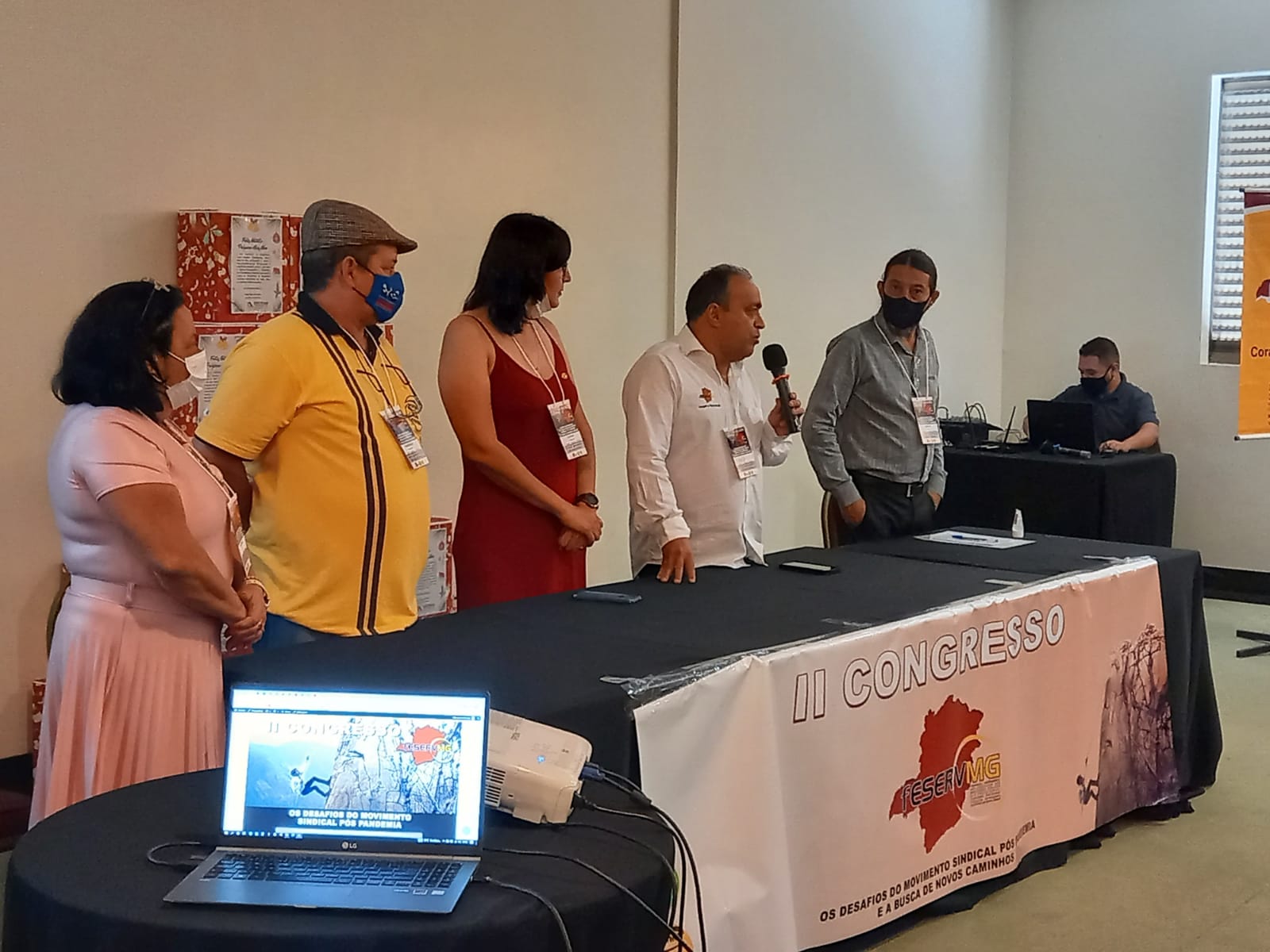 Abertura oficial do II Congresso da Feserv-Minas com os desafios do movimento sindical como tema principal