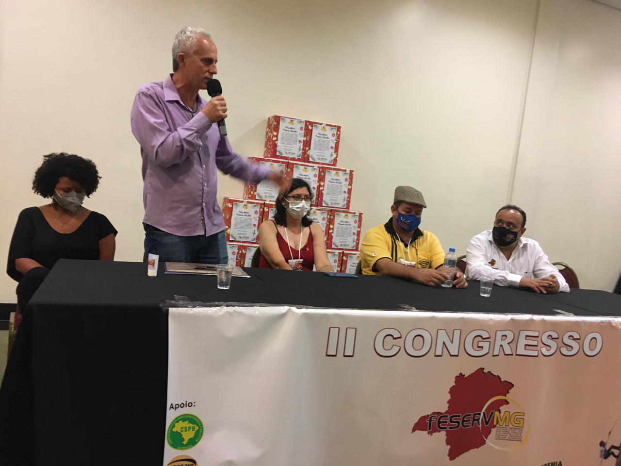 Presidente da Feserp-Minas Cosme Nogueira e Sercrétaria Jéssica Teodoro participam do II Congresso da Feserv-Minas