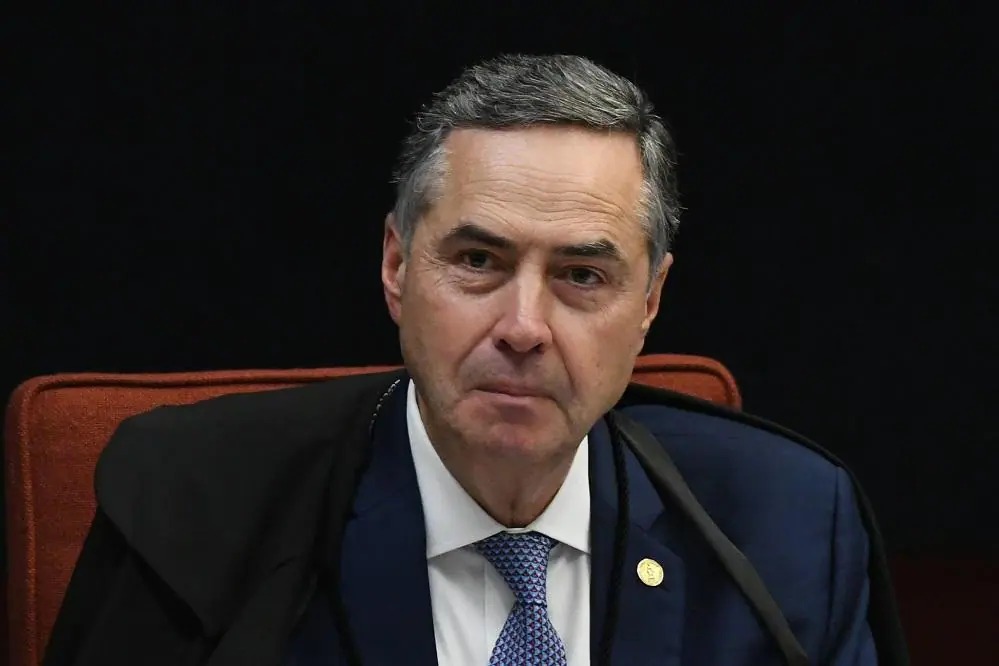 Ministro Barroso, do STF, suspende pagamento do piso salarial da enfermagem
