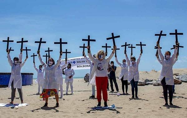 Piso da enfermagem: trabalhadores confirmam mobilização em 12 estados na quarta (21)