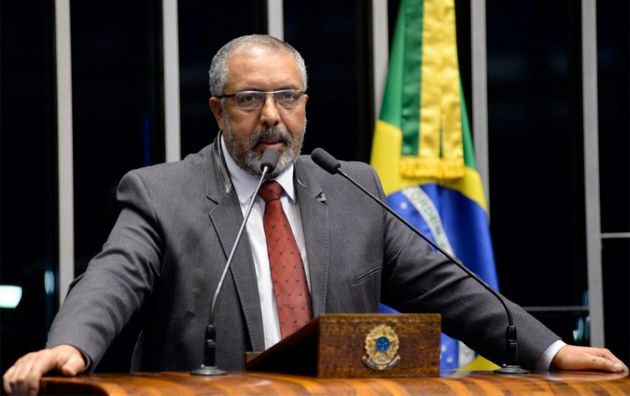 Proposta apresentada pelo senador Paulo Paim  retoma projetos que chegaram a tramitar no Senado