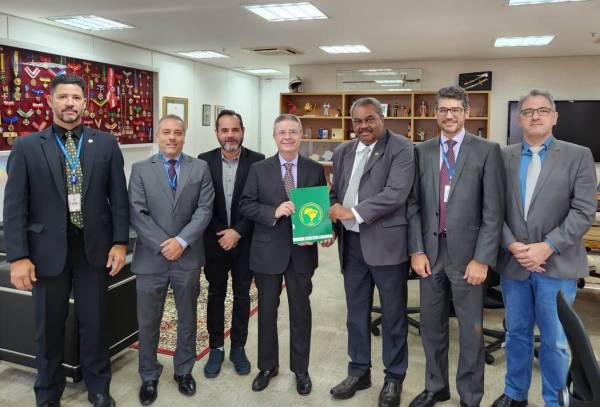 CSPB apresenta diretrizes do Marco Regulatório à Ministro do TCU