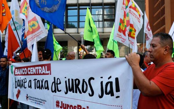 Centrais abrem 1º de Maio no Anhangabaú e celebram ‘retomada’ do diálogo