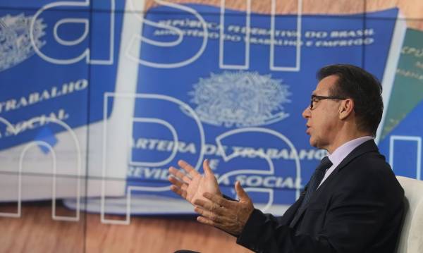Governo deve apresentar revisão da reforma trabalhista até junho
