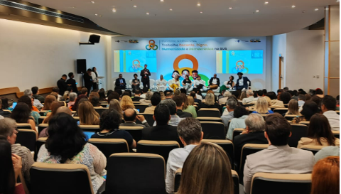 A CONACS E O COMPROMISSO PELA VALORIZAÇÃO DO TRABALHO DIGNO E HUMANIZADO NO SUS: PARTICIPAÇÃO NO ENCONTRO INTERNACIONAL DO TRABALHO DECENTE, DIGNO, HUMANIZADO E DEMOCRÁTICO NO SUS QUE FOI REALIZADO EM