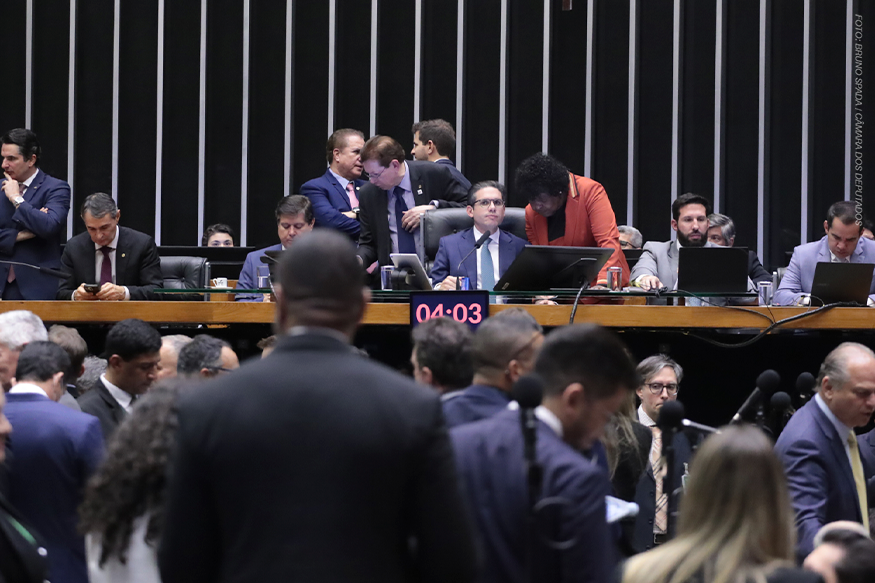 APÓS MOBILIZAÇÃO DOS SINDICATOS, PEC 66 É APROVADA SEM REFORMA PREVIDENCIÁRIA OBRIGATÓRIA